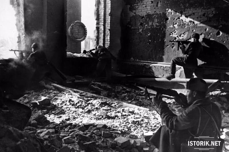 Битва на руинах завода, Сталинград 1942